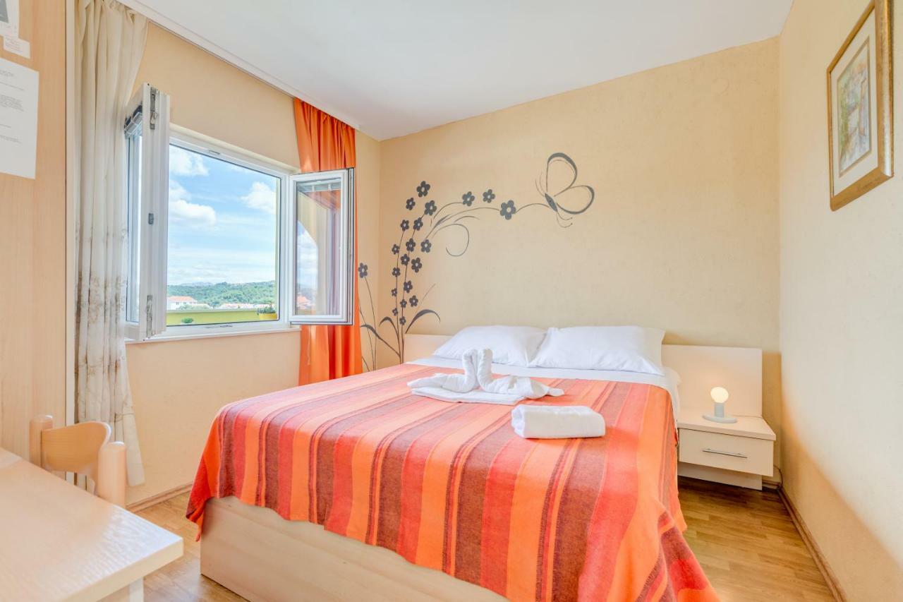 Apartments Petra Trogir Extérieur photo